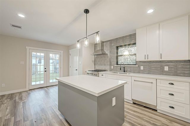 2111 Nina Lee Lane, Houston, TX 77018