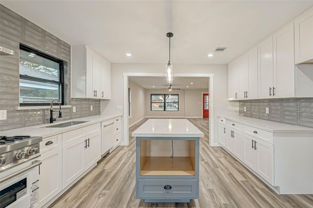 2111 Nina Lee Lane, Houston, TX 77018