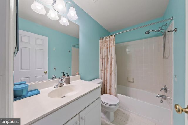 43774 BROWNBURG PL, Chantilly, VA 20152