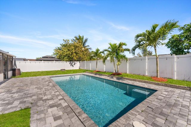 9750 Alaska Circle, Boca Raton, FL 33434