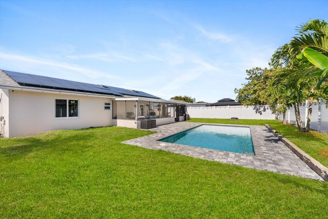 9750 Alaska Circle, Boca Raton, FL 33434