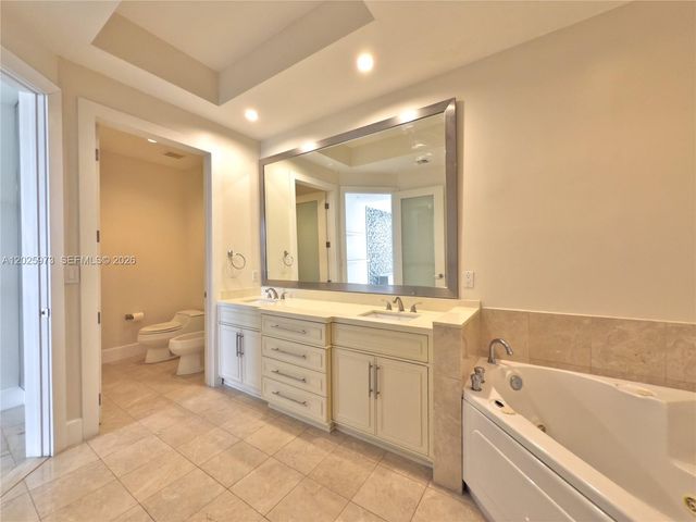 848 Brickell Key Dr 306, Miami, FL 33131