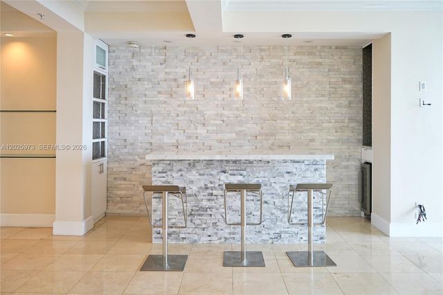 848 Brickell Key Dr 306, Miami, FL 33131