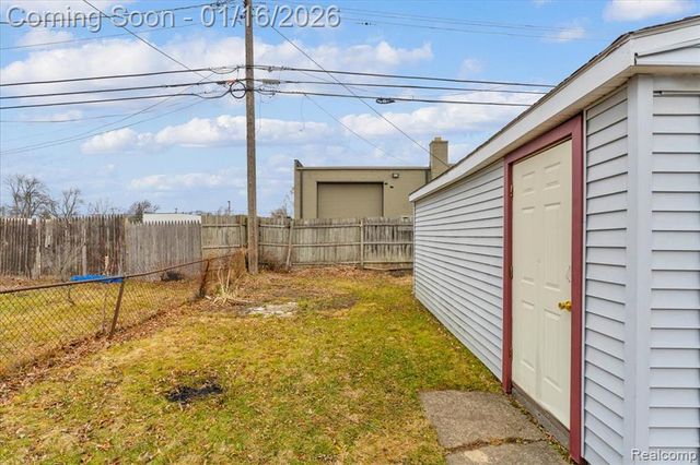 13983 Hobart Avenue, Warren, MI 48089