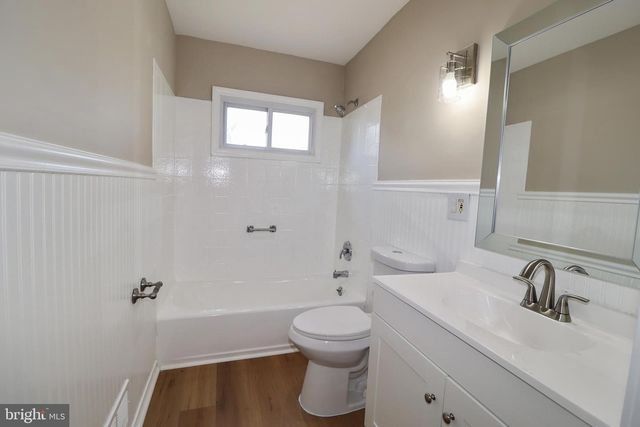 36 HILTON RD, Mount Holly, NJ 08060