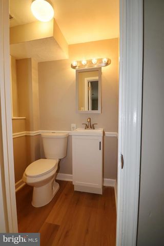 36 HILTON RD, Mount Holly, NJ 08060
