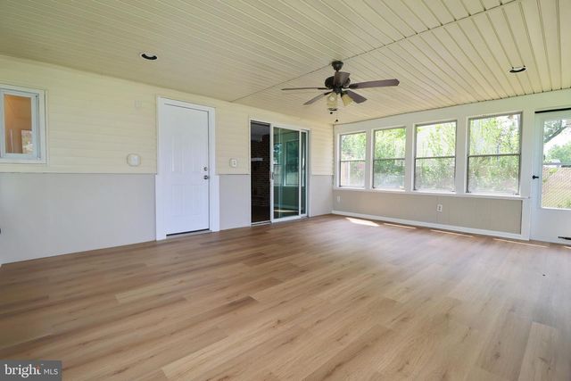 36 HILTON RD, Mount Holly, NJ 08060