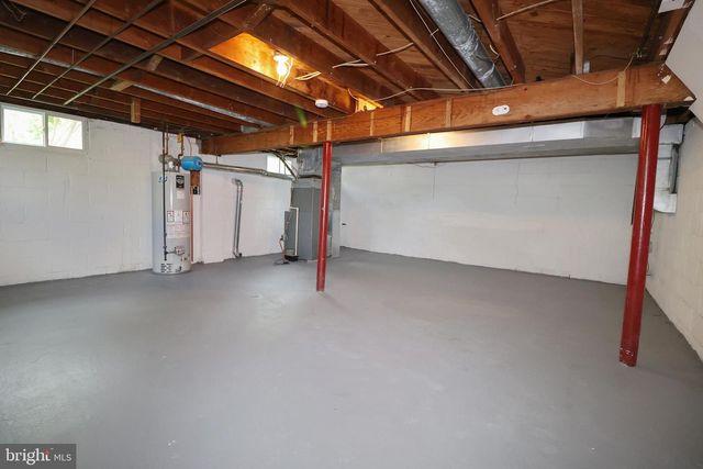 36 HILTON RD, Mount Holly, NJ 08060