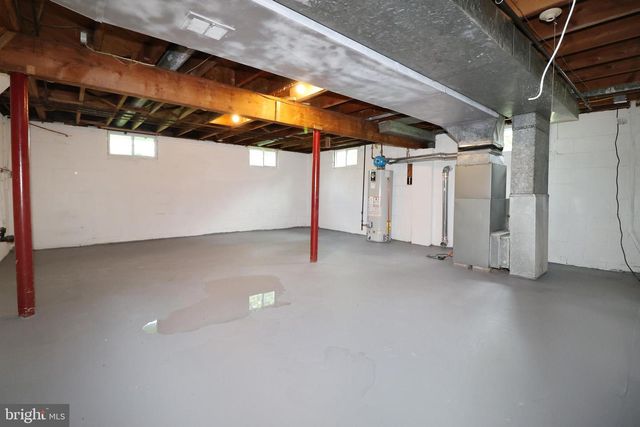 36 HILTON RD, Mount Holly, NJ 08060