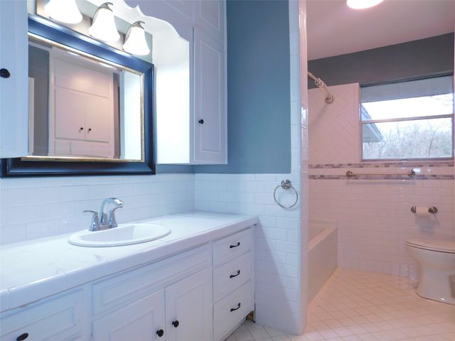 1128 Thomas Street, Denton, TX 76201