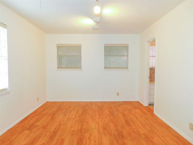 1128 Thomas Street, Denton, TX 76201