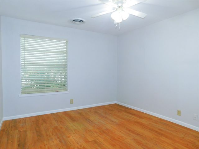 1128 Thomas Street, Denton, TX 76201