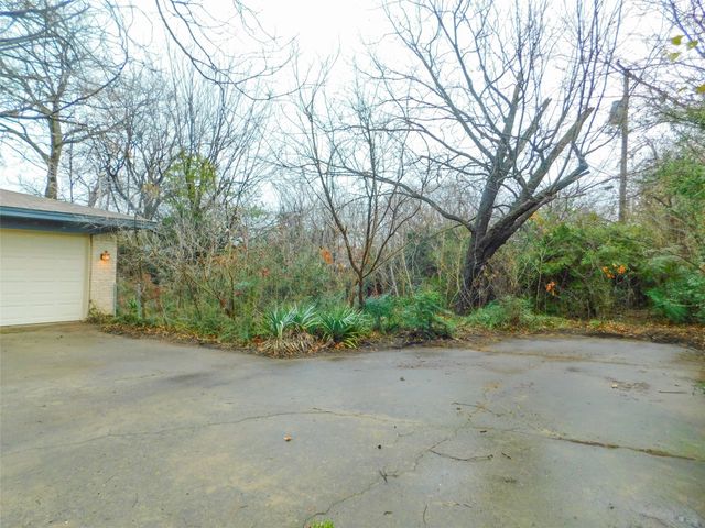 1128 Thomas Street, Denton, TX 76201