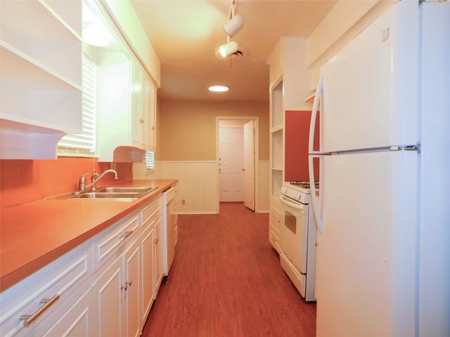 1128 Thomas Street, Denton, TX 76201