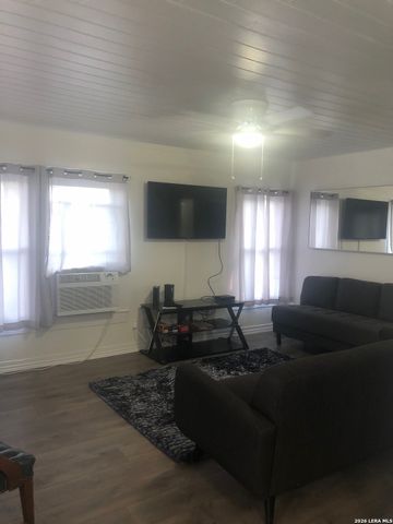 2427 W SOUTHCROSS REAR, San Antonio, TX 78211