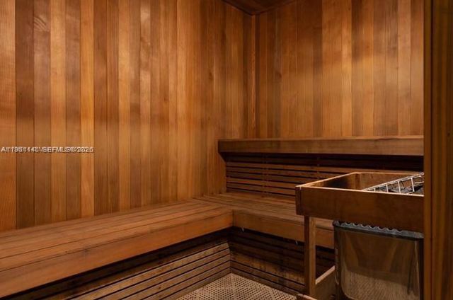 690 SW 1st Ct 1219, Miami, FL 33130