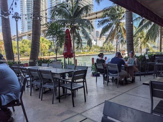 690 SW 1st Ct 1219, Miami, FL 33130