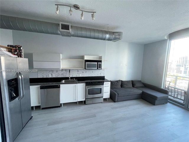 690 SW 1st Ct 1219, Miami, FL 33130