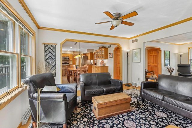 210 Fairbrook Drive, Waunakee, WI 53597