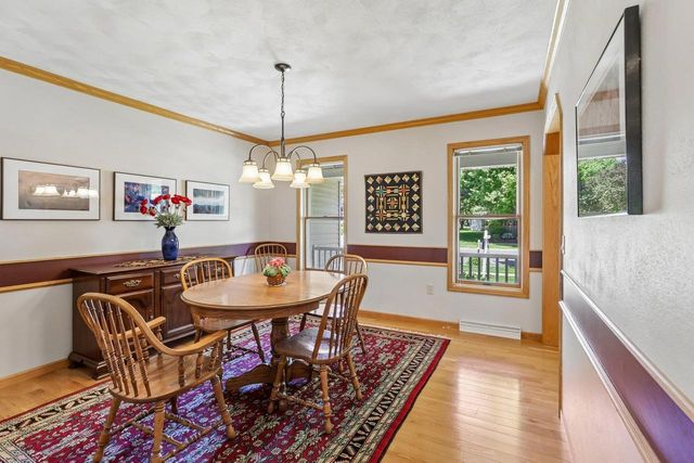 210 Fairbrook Drive, Waunakee, WI 53597