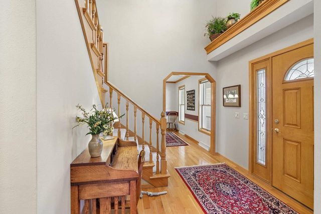 210 Fairbrook Drive, Waunakee, WI 53597