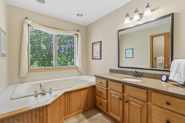 210 Fairbrook Drive, Waunakee, WI 53597