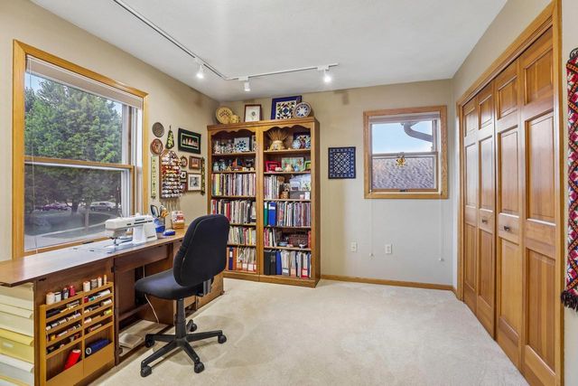 210 Fairbrook Drive, Waunakee, WI 53597