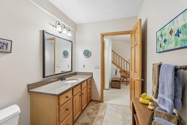 210 Fairbrook Drive, Waunakee, WI 53597