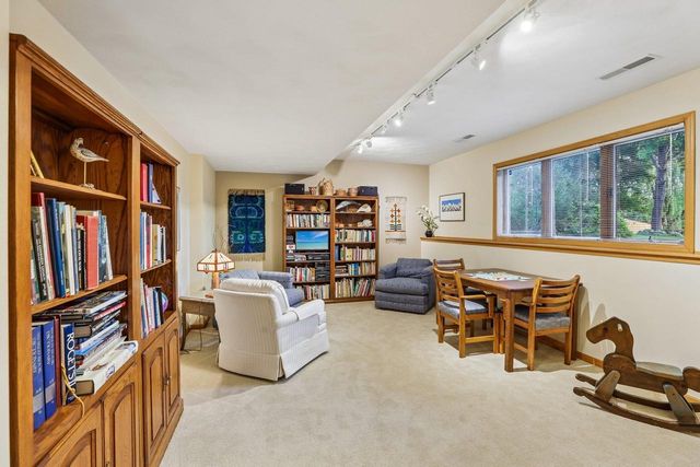 210 Fairbrook Drive, Waunakee, WI 53597
