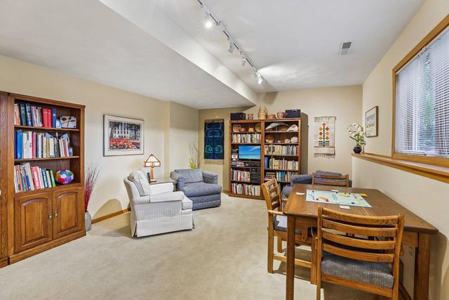 210 Fairbrook Drive, Waunakee, WI 53597