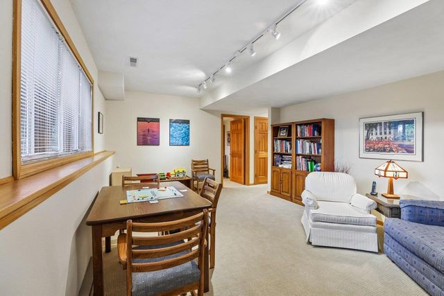 210 Fairbrook Drive, Waunakee, WI 53597