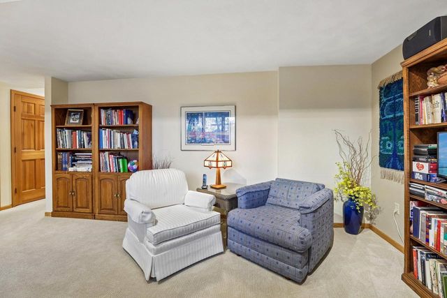 210 Fairbrook Drive, Waunakee, WI 53597