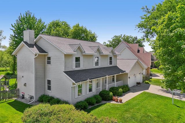 210 Fairbrook Drive, Waunakee, WI 53597