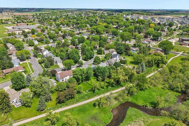 210 Fairbrook Drive, Waunakee, WI 53597