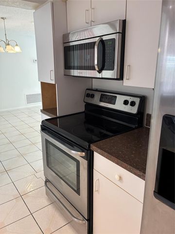 231 NW 20th St, Pompano Beach, FL 33060