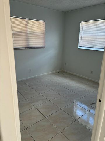 231 NW 20th St, Pompano Beach, FL 33060