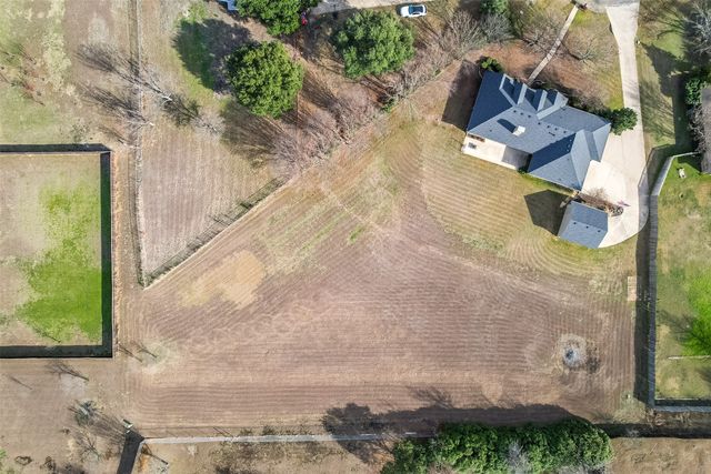 9 Maree Court, Waxahachie, TX 75165