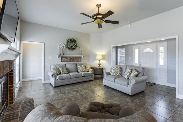 9 Maree Court, Waxahachie, TX 75165