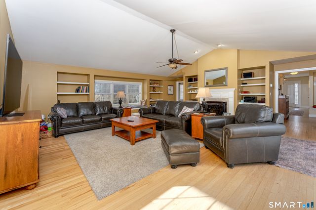 366 Charcoal Avenue, Middlebury, CT 06762