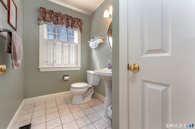 366 Charcoal Avenue, Middlebury, CT 06762