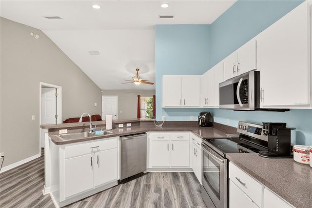 6 OAK CIRCLE COURSE, Ocala, FL 34472