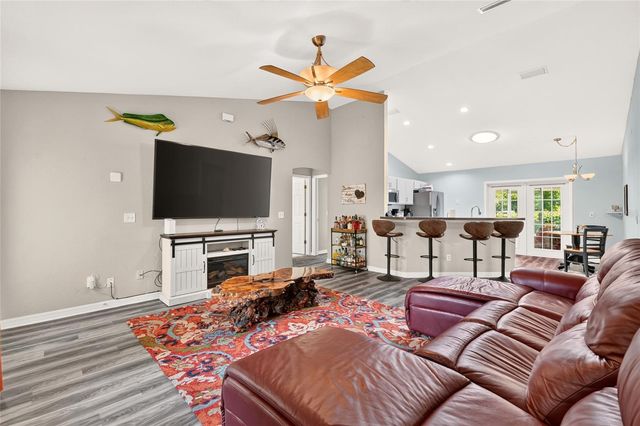 6 OAK CIRCLE COURSE, Ocala, FL 34472