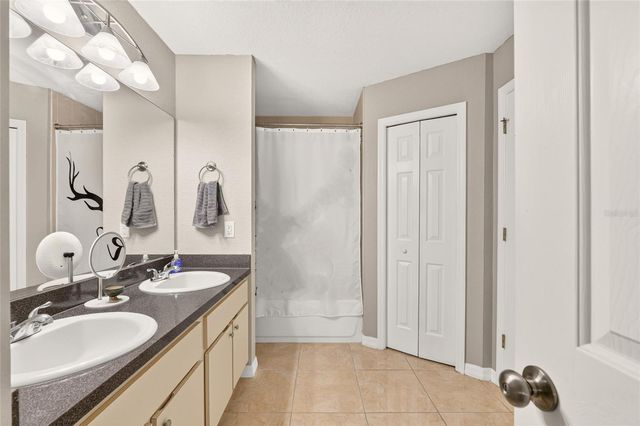 6 OAK CIRCLE COURSE, Ocala, FL 34472
