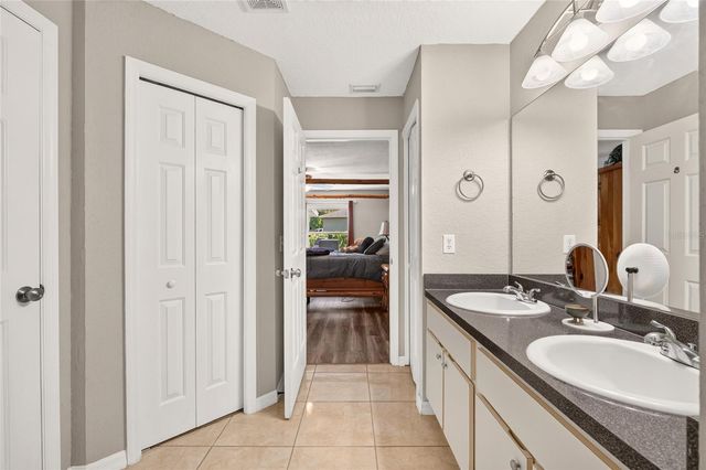 6 OAK CIRCLE COURSE, Ocala, FL 34472