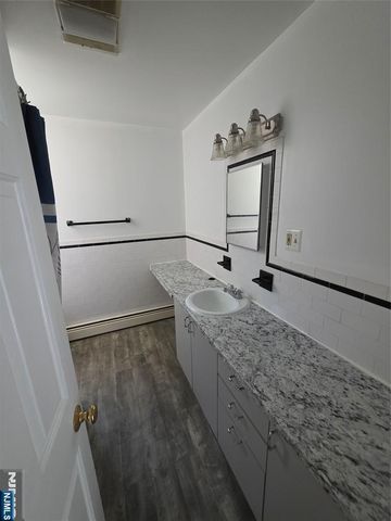 30 Hudson Terrace C, Edgewater, NJ 07020