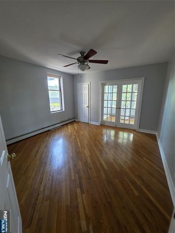 30 Hudson Terrace C, Edgewater, NJ 07020