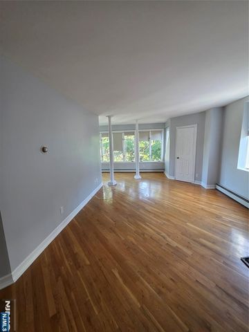 30 Hudson Terrace C, Edgewater, NJ 07020