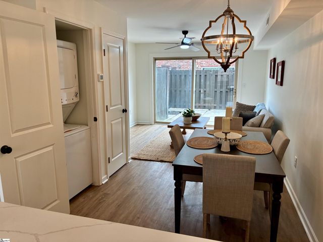 2530 E North Street Unit 9J, Greenville, SC 29615