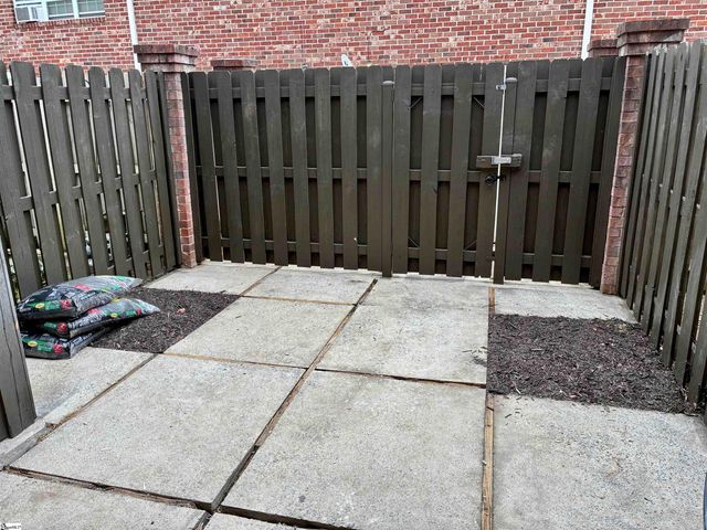 2530 E North Street Unit 9J, Greenville, SC 29615