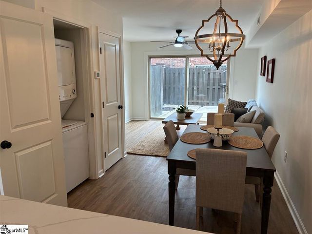 2530 E North Street Unit 9J, Greenville, SC 29615